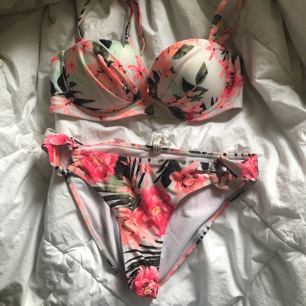 SWIMSUIT 🩱